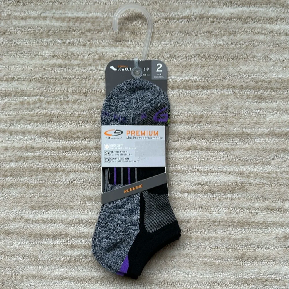 2 Sets of Champion C9 Running Socks Low Cut Wool Blend Compression Size Medium